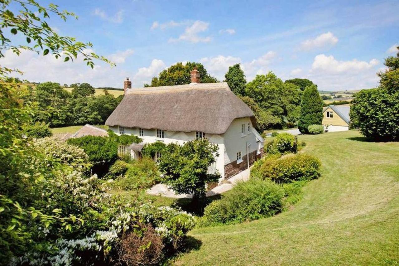 Вилла Shobrooke Mill Farmhouse Кредитон Экстерьер фото